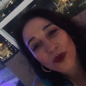 Meet your Posher, Valentina